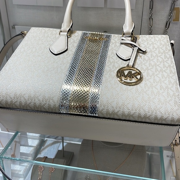 Michael Kors Sheila Medium Signature Logo and Metallic Satchel Crossbody CZ NWT - Picture 7 of 16